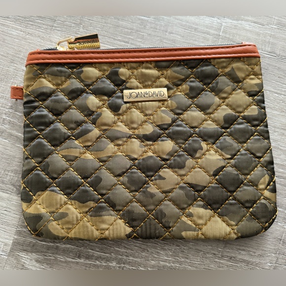 Camp clutch - Picture 1 of 3